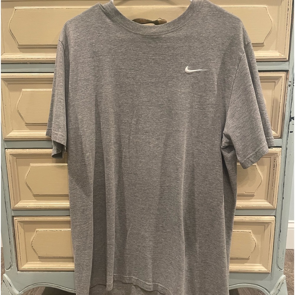 Women’s Nike T shirt